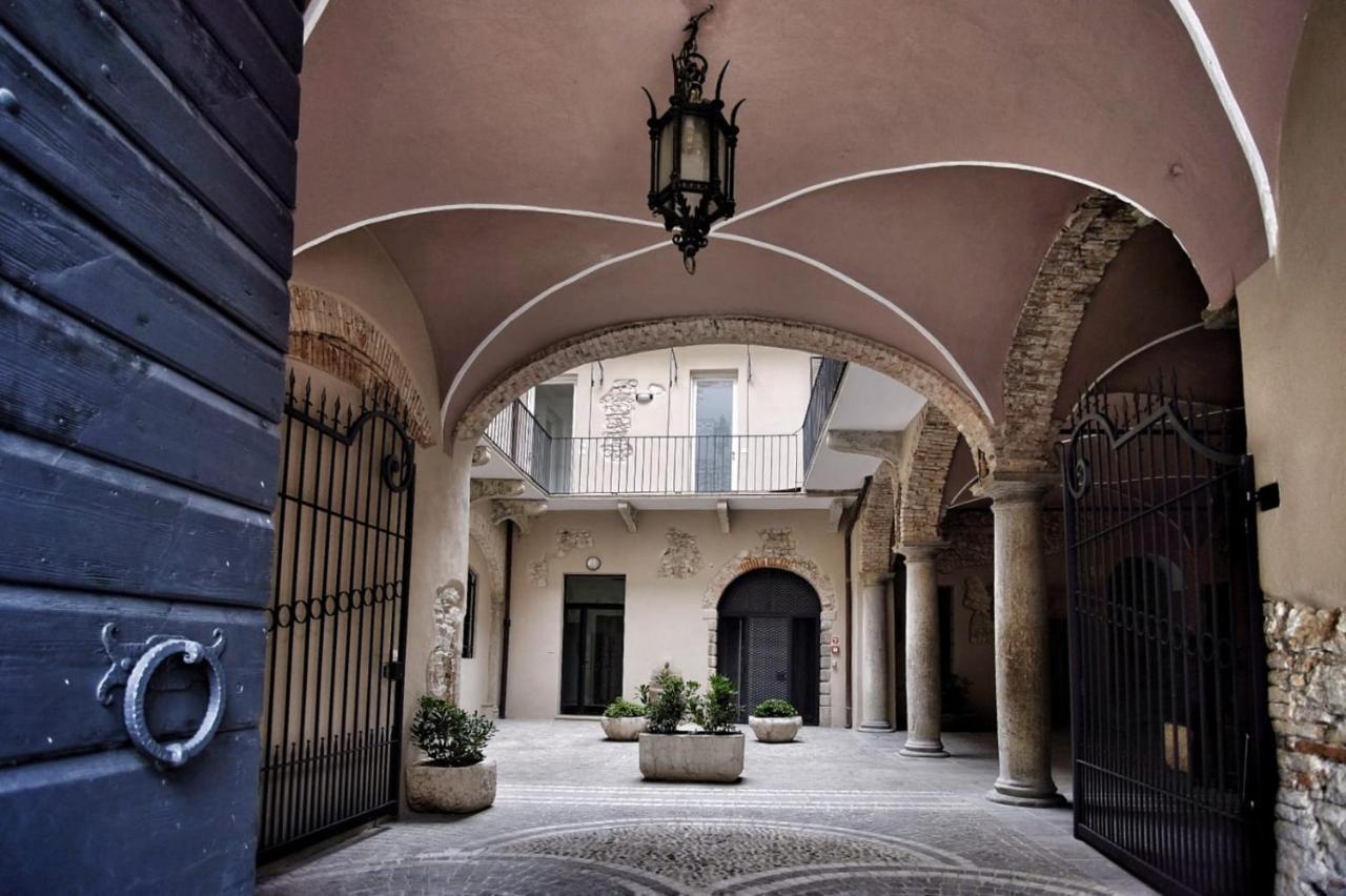 ديسينسانو ديل غاردا Corte Trento المظهر الخارجي الصورة
