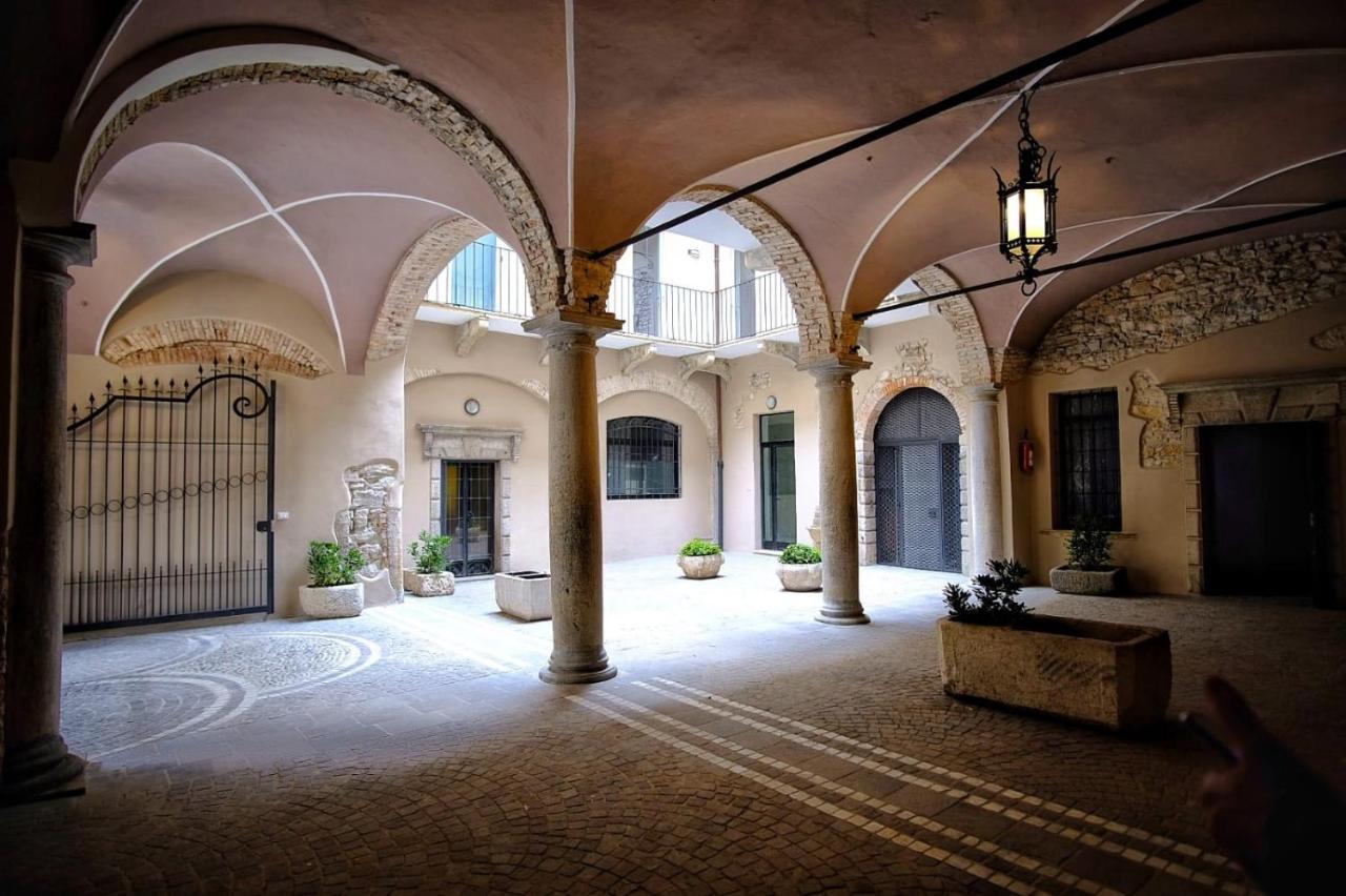ديسينسانو ديل غاردا Corte Trento المظهر الخارجي الصورة